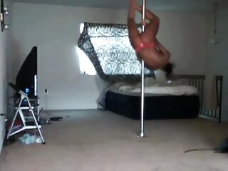 La milf aux gros seins Taylor Vixen mange sa copine Jessica Bangkok porno avec femme enceinte