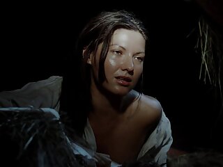 L'adolescente japonaise Pigtailed porno cheval avec femme Buruma Aoi fait une pipe exceptionnelle