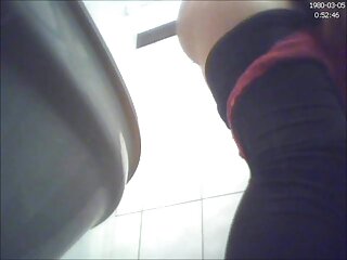 La blonde avide de sexe Bailey Brooke porno pour femme enceinte fait une pipe en extérieur et se fait baiser à l'intérieur