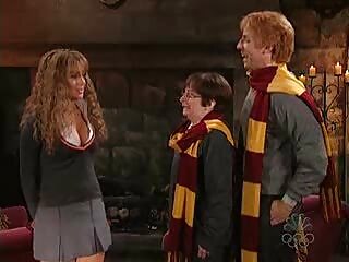 Pure Angel montre son corps video porno femme avec cheval sexy dans une action solo torride