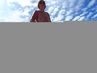 La sensuelle Carla Mai se fait lécher la chatte par porno les femmes avec les animaux Tanya Tate