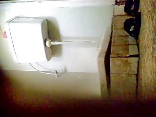 Sale maman surprend Svetlana, 18 ans, en train de baiser lesbienne video porn un vieux père Noël