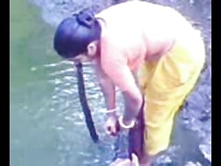 La tentante mignonne Lucy Tyler baise passionnément xnxx les fille le matin