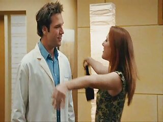 La porno femme avec penis nana aux cheveux roux Allison Moore se connecte avec un instructeur de fitness dans le vestiaire