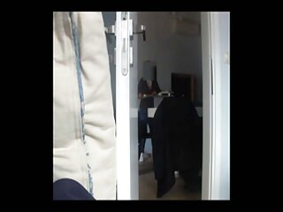 La pute brune Cece Stone se fait prendre en levrette, missionnaire et lingerie sexy xxx muff diving