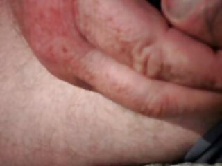 Une maîtresse brune tentante porn cougar blonde en lingerie sexy suce et chevauche