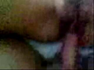 La cavalière aux cheveux noirs Marnie est une porno avec les chiens nympho vorace à la bite salope