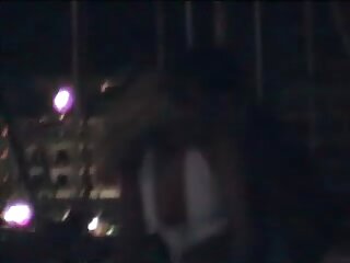 Le chauve chauve J Mac donne un cunnilingus et baise la petite chatte de Natalia fille chien porno Nix