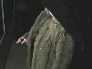 La cliente sexy bronzée Adria Rae fait l'amour avec une video porno femme obese belle et belle masseuse